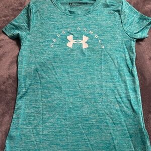 Under Armour tshirt